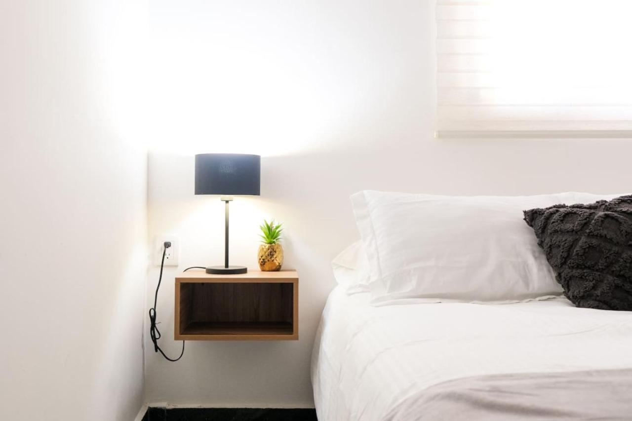Relaxed Centrally Located 2br 1ba Ideal Workspace Apartamento